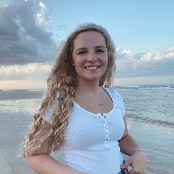 Meet your Posher, Marta - Picture 3 of 4